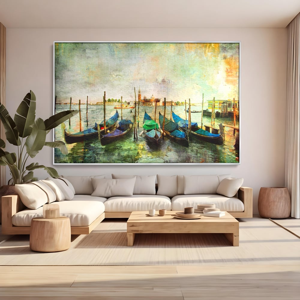 Tablou canvas cu pictura orizontala cu gondole in venetia, in rama de aluminiu argintiu, pe perete intr-un living